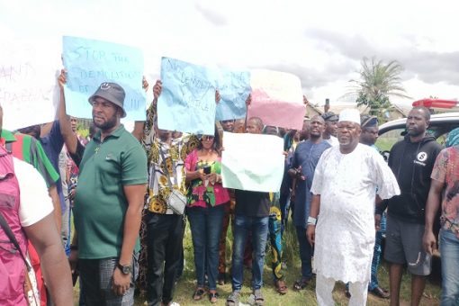 Group protests over land seizure, demolition of properties in Ijedodo by FHA